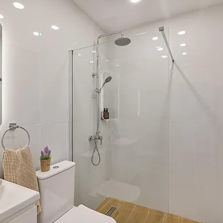 Kato | Prime Location By Vichy Holidays * Пафос