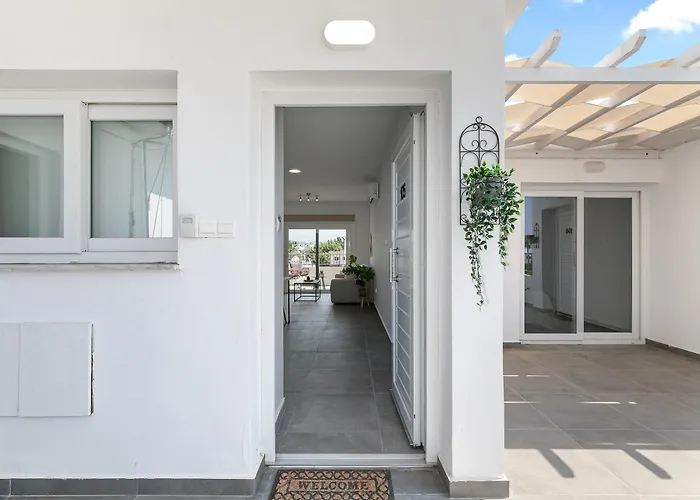 Kato | Prime Location By Vichy Holidays * Paphos